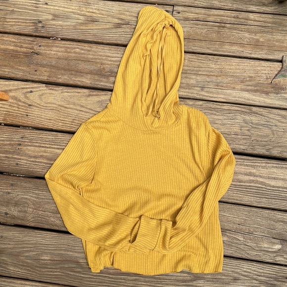 Queen Bees Crop Top Hoodie Long Sleeve Cotton/Poly Blend in Honey Mustard Small - Picture 6 of 6